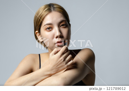 女性 美容 スキンケア 化粧イメージ 女性 美容 スキンケア 化粧イメージ 121789012
