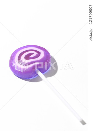 ペロペロキャンディを白背景で撮影 121790007