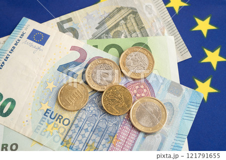 Euro banknote cash money, finance economic banking business exchange market. Euro banknote cash money, finance economic banking business exchange market. 121791655
