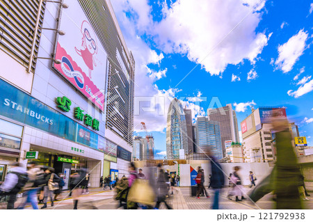 日本の東京都市景観コロ5年公表から…新宿駅東口や新宿副都心などを望む。いざ新時代へ=令和7年1月8日 日本の東京都市景観コロ5年公表から…新宿駅東口や新宿副都心などを望む。いざ新時代へ=令和7年1月8日 121792938