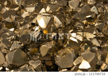 Natural background photo texture of shiny cubic crystals 121796710