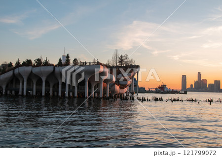 Little Island Park on New York City's Hudson River waterfront, modern architecture, Manhattan, NYC, NY, USA 121799072