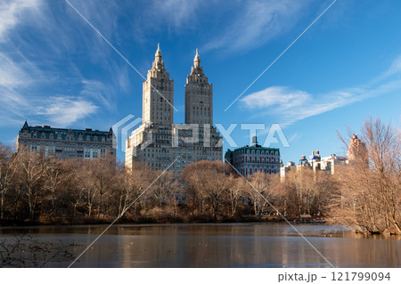 Pond in the Central Park in New York City, Manhattan, NYC, NY, USA Pond in the Central Park in New York City, Manhattan, NYC, NY, USA 121799094