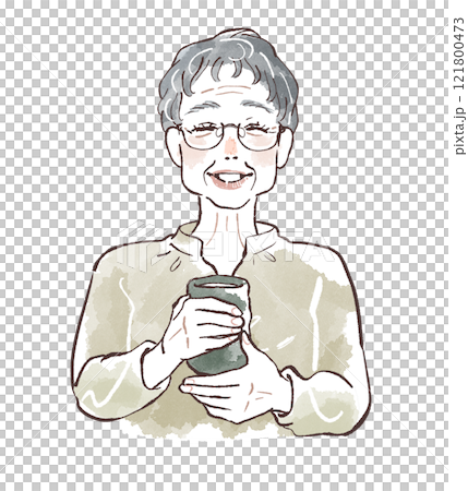 緑茶を飲む短髪ヘアのシニア女性 121800473