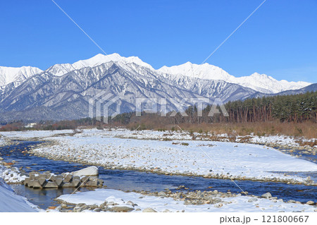 信濃大町山岳展望　冬の北アルプス後立山連峰 121800667