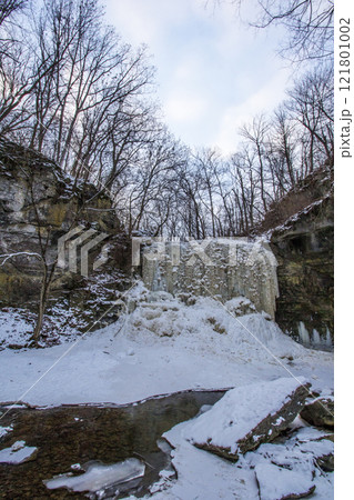 Hayden Run Falls Frozen in Winter, Columbus, Ohio Hayden Run Falls Frozen in Winter, Columbus, Ohio 121801002