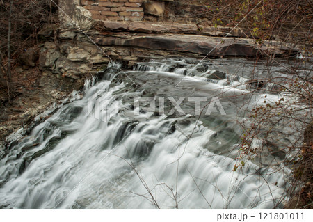 Mill Creek Falls, Cleveland, Ohio Mill Creek Falls, Cleveland, Ohio 121801011