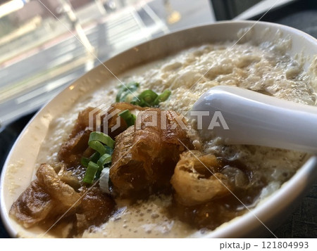 台湾台北での朝食「鹹豆漿」 121804993