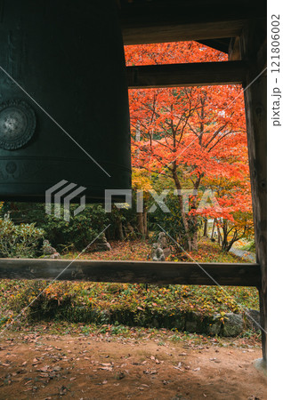梵鐘と紅葉【定勝寺】 121806002