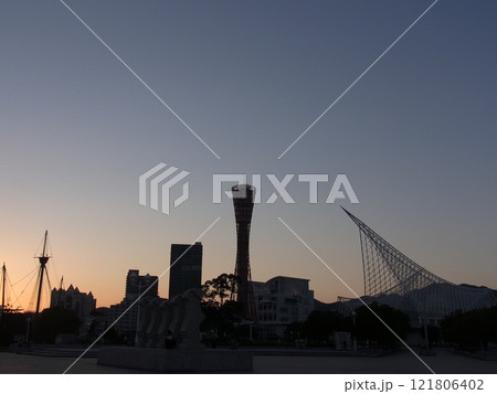 神戸の街並み 121806402