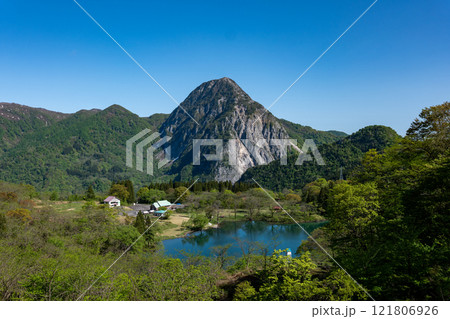 高浪の池と明星山 高浪の池と明星山 121806926