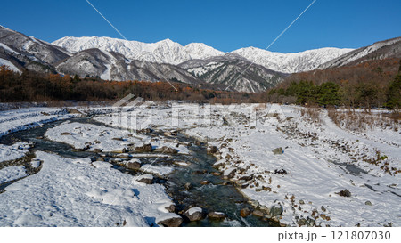 雪の北アルプス　白馬三山　長野県白馬村 121807030