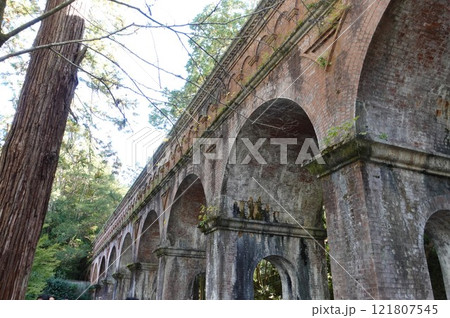 京都　南禅寺　琵琶湖疏水　水路閣 121807545