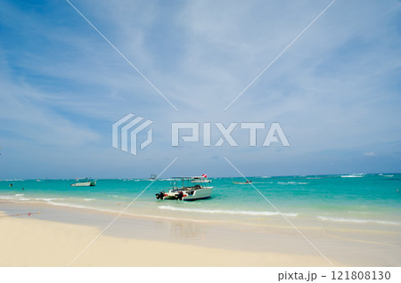 Beach and boats 121808130