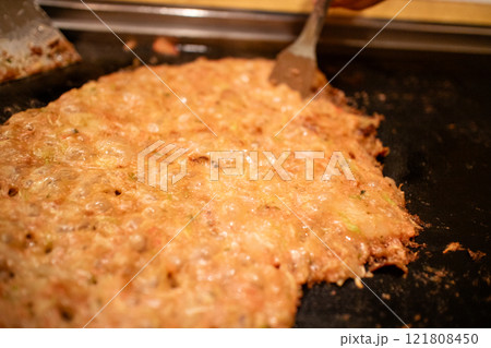 もんじゃ焼き　クローズアップ 121808450