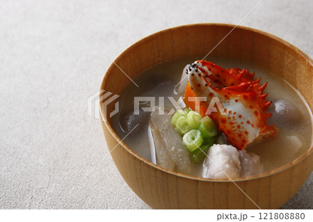 花咲蟹のてっぽう汁　味噌仕立て 121808880