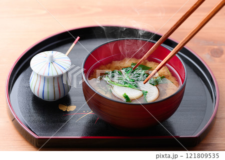 春の七草のお味噌汁 春の七草のお味噌汁 121809535