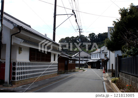 熊本県宇城市松合 土蔵白壁の古い町並み 熊本県宇城市松合 土蔵白壁の古い町並み 121813005