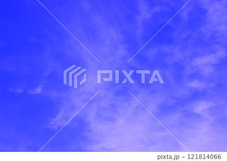雲のある青空(背景素材) 121814066