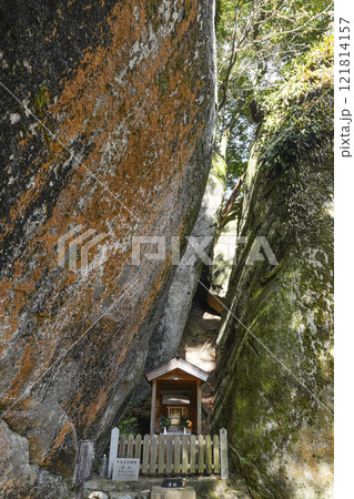 笠置寺（京都府）修行場巡り　千手窟龍神社 121814157