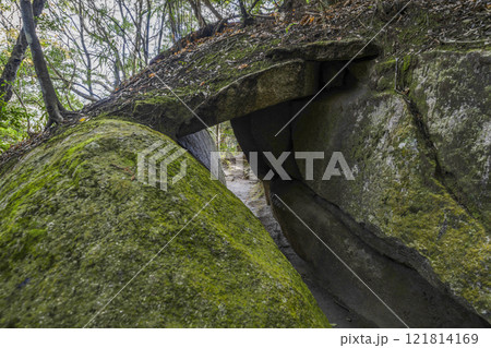 笠置寺（京都府）修行場巡り　胎内くぐり 121814169