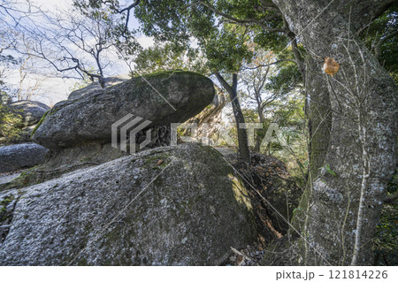 笠置寺（京都府）修行場巡り　巨石 121814226