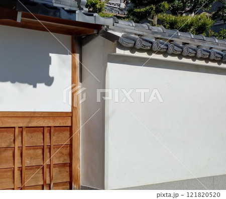 古寺の塔頭の白壁 古寺の塔頭の白壁 121820520