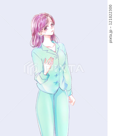 困っている女性　パジャマ 121822300