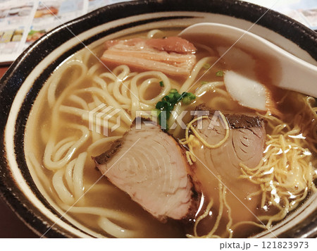 沖縄そば・伊良部そば 121823973