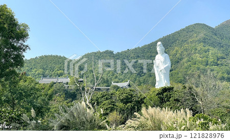 Hong Kong landmark building Tsz Shan Monastery buddha statue 121828976