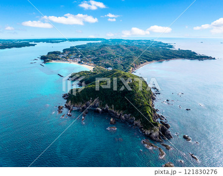 御座岬と御座白浜、英虞湾（三重県志摩市） 121830276