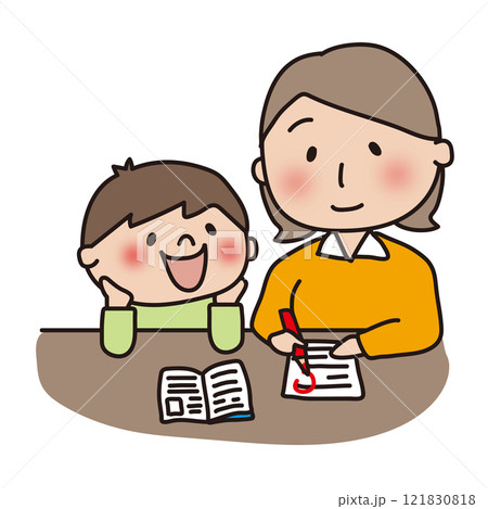 息子の勉強の採点をするママ 息子の勉強の採点をするママ 121830818