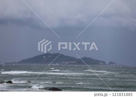 （海に眠るダイヤモンド／長崎県・端島）　走る軍艦島 121831885