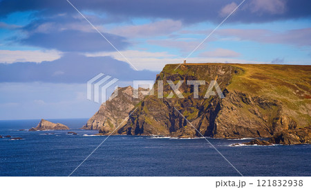 Malin Beg at the west coast of Ireland in Donegal - breathtaking coastal landscape that beautifully 121832938