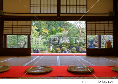 総本山妙満寺 雪の庭 総本山妙満寺 雪の庭 121834341
