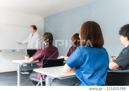 医療カンファレンス・勉強会・セミナー・研修・研修 121835290