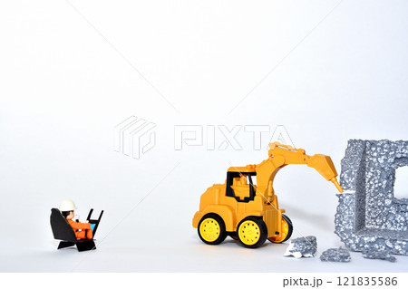 AI人工知能　大型重機を遠隔操作するイメージ 121835586