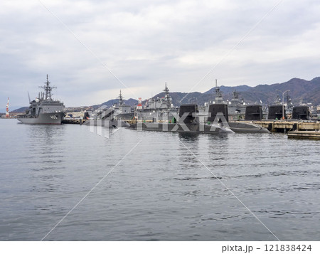 「アレイからすこじま」から見る自衛艦 121838424
