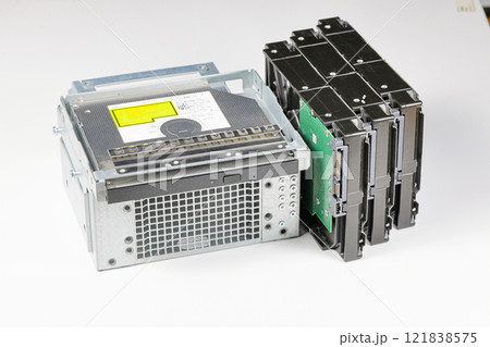 HDD 3.5" for installation on internal HDD cage or HDD rack for computer data storage server or workstation. 121838575