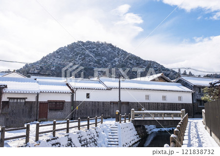 打吹山の雪景色 打吹山の雪景色 121838732