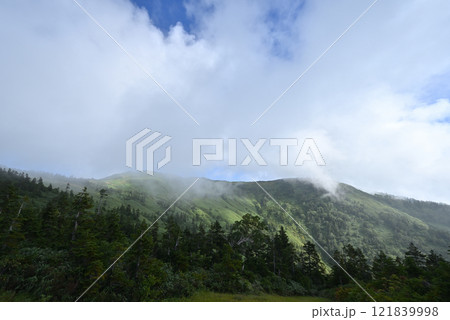 会津駒ヶ岳登山、福島県 121839998