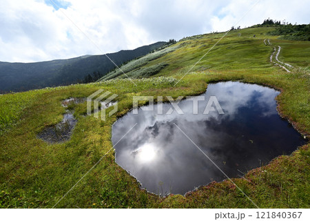 会津駒ヶ岳登山、福島県 121840367