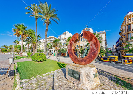 Monument to Facundo Bacardi, by Lorenzo Quinn. Sitges. Monument to Facundo Bacardi, by Lorenzo Quinn. Sitges. 121840732