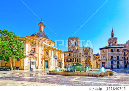 Basilica Cathedral of the Assumption of Our Lady. Valencia. 121840743