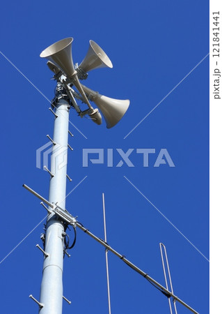 防災無線のスピーカ 121841441