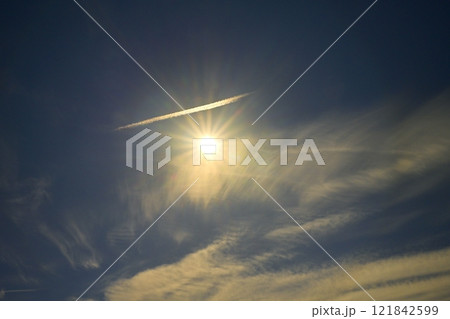 雲に太陽 雲に太陽 121842599