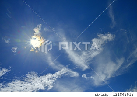 雲に太陽 121842618
