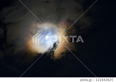 雲に太陽 121842625
