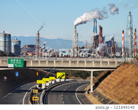 館山自動車道と製鉄所 館山自動車道と製鉄所 121849149