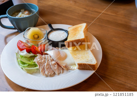 欧米風モーニング 121851185